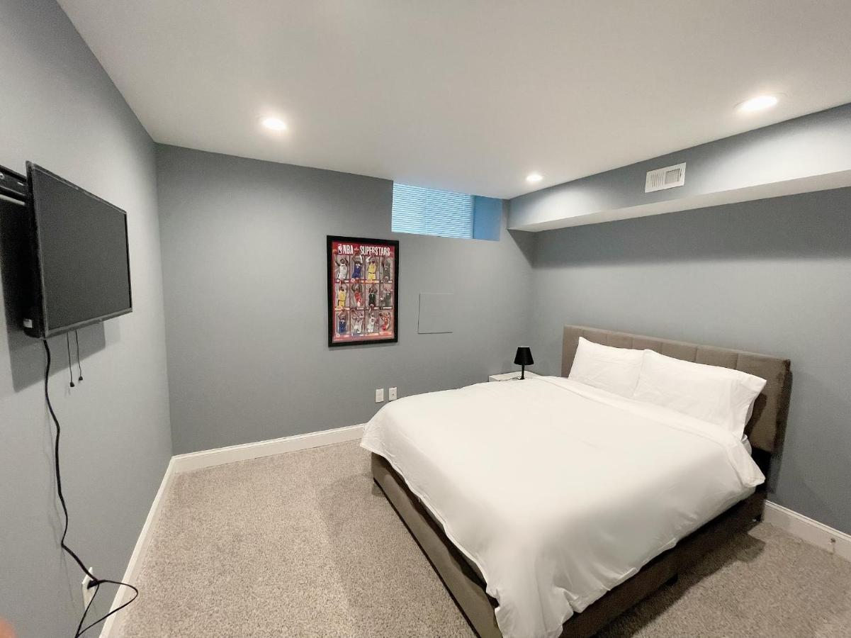 The Blue House! Modern+ Rooftop Deck+ Parking Baltimore Ngoại thất bức ảnh